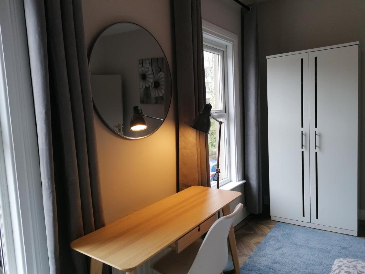 Stunning 3 Bedroom Townhouse In The Heart Of City Belfast Exterior photo