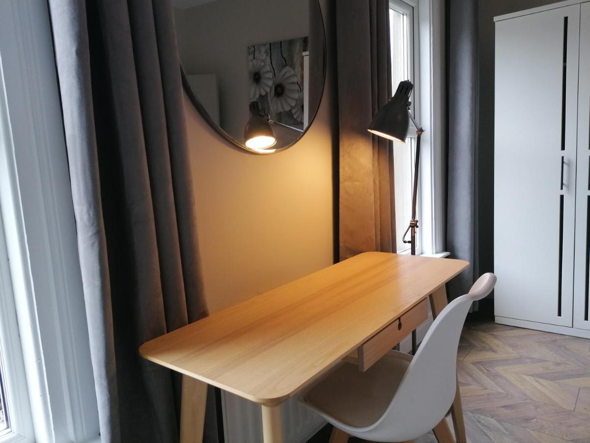 Stunning 3 Bedroom Townhouse In The Heart Of City Belfast Exterior photo