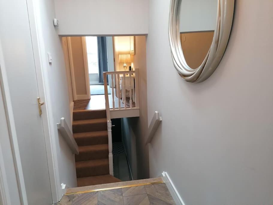 Stunning 3 Bedroom Townhouse In The Heart Of City Belfast Exterior photo